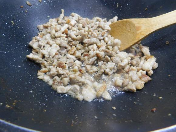 Thịt ba chỉ rim tôm khô hấp dẫn giúp đánh bay nồi cơm-3