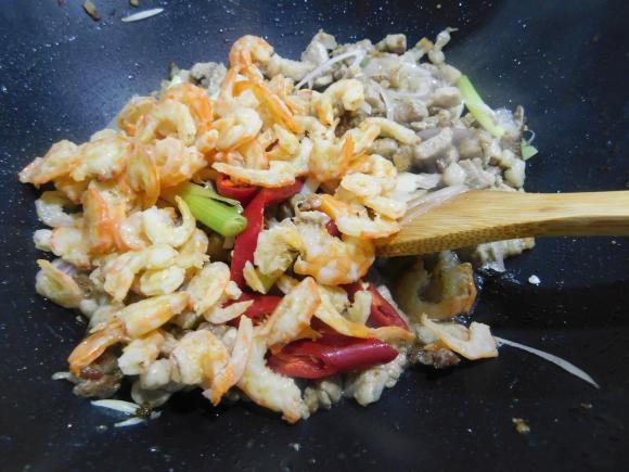 Thịt ba chỉ rim tôm khô hấp dẫn giúp đánh bay nồi cơm-5