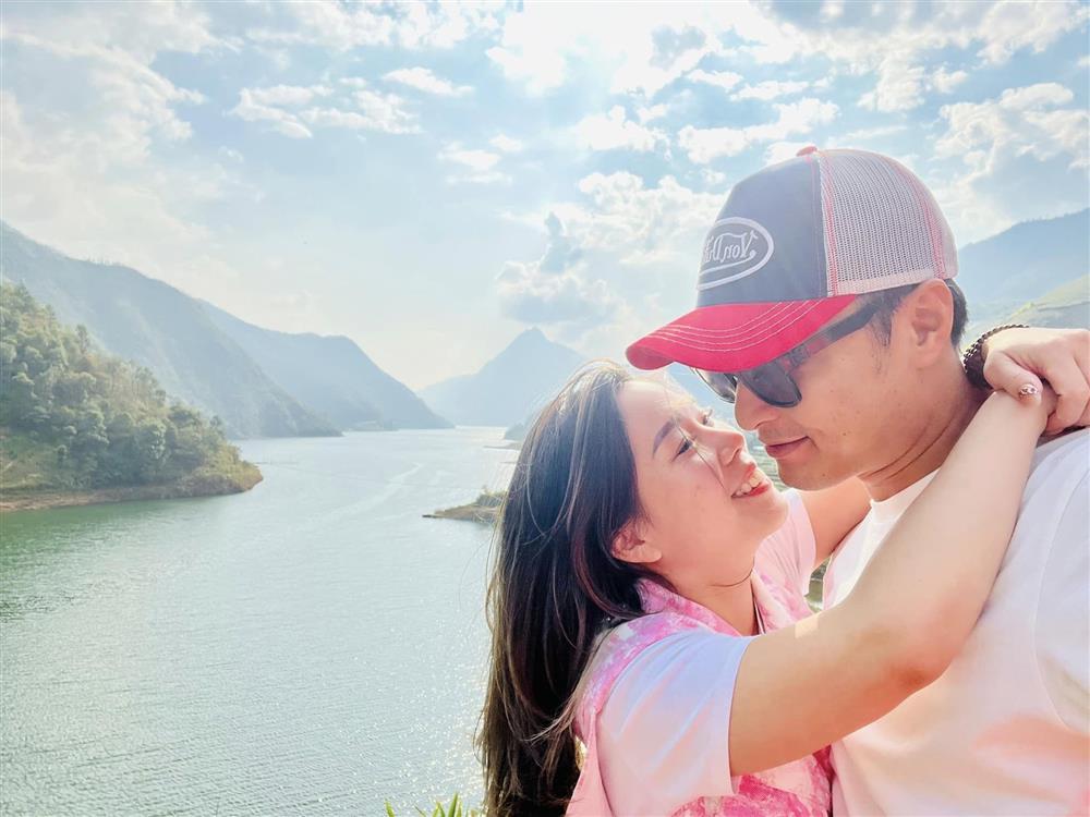 Hồng Đăng xả ảnh tình bên vợ, xưng hô con điên cực hài-6