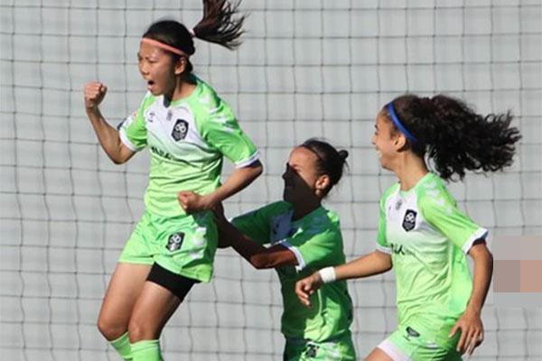 Huỳnh Như lập siêu phẩm, ăn mừng điệu See Tình-2