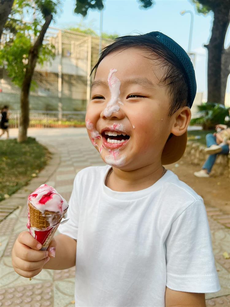 Nỗi lòng Hòa Minzy khi con trai biết giận, không còn muốn theo-4