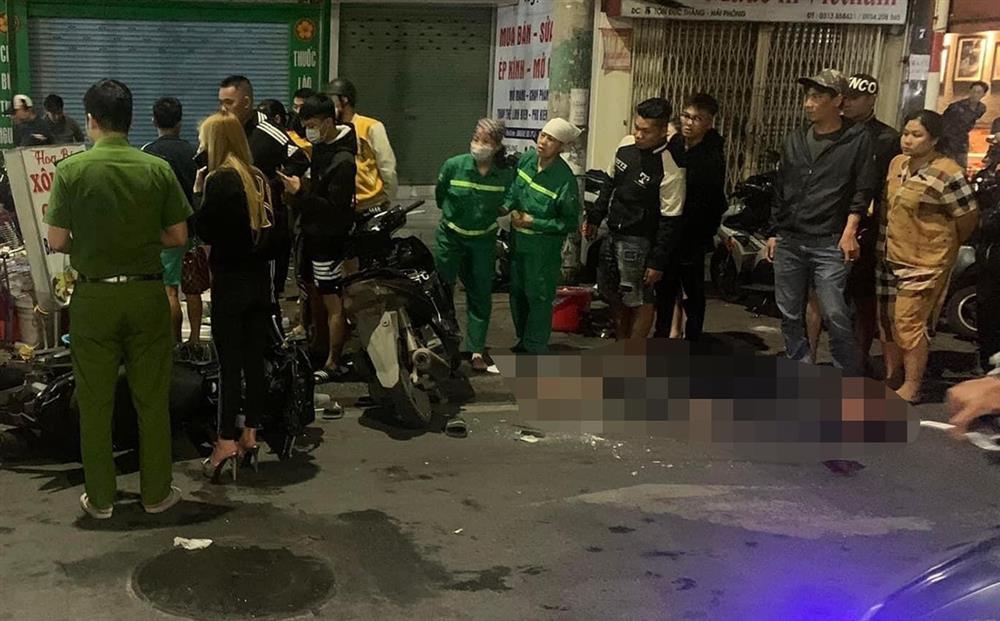 Xe máy húc nhau trong đêm, 5 thanh thiếu niên gục tại chỗ-1