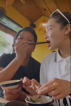 Hành động cho thấy Trường Giang cưng Nhã Phương hết nấc-4