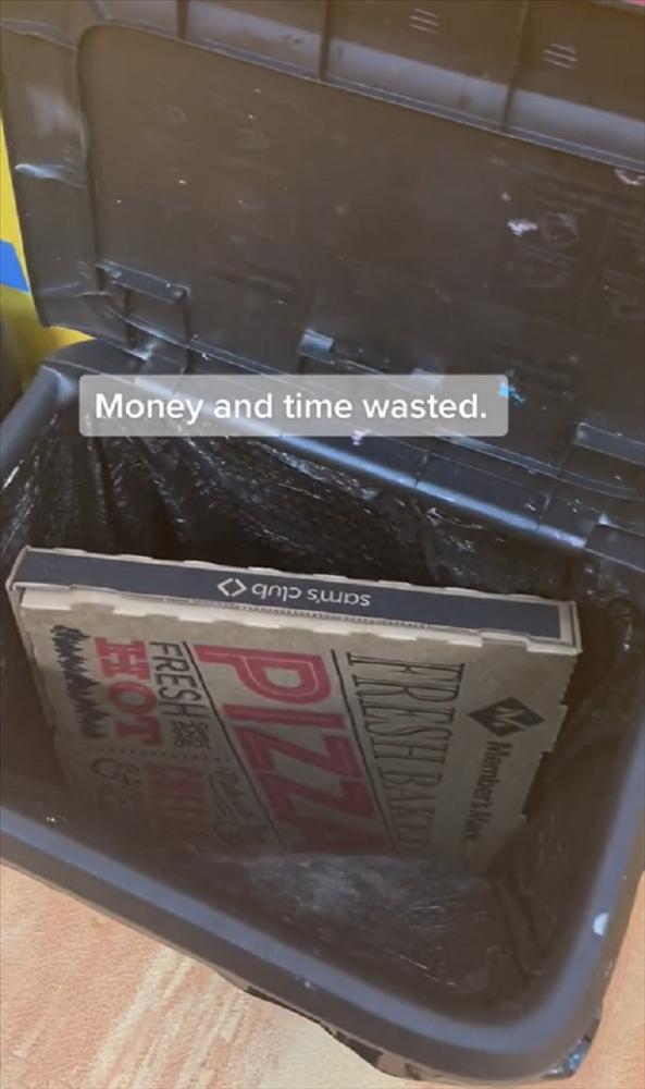 Tổ chức sinh nhật cho con gái 3 tuổi, mẹ đau lòng khi không ai đến-2