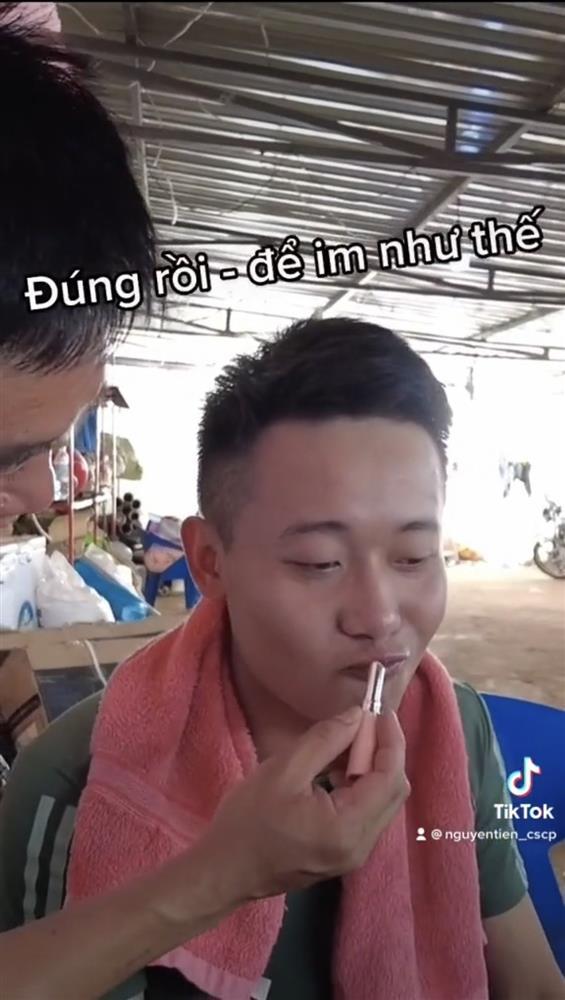 Quang Linh tút tát dung nhan cực hài trước khi gặp Thùy Tiên-6