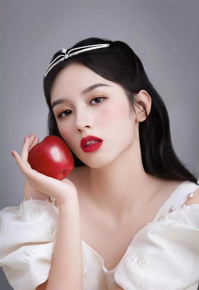 Nhan sắc Châu Dã và Trương Tịnh Nghi như sinh đôi-5