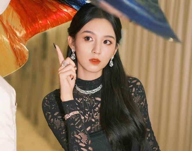 Nhan sắc Châu Dã và Trương Tịnh Nghi như sinh đôi-6