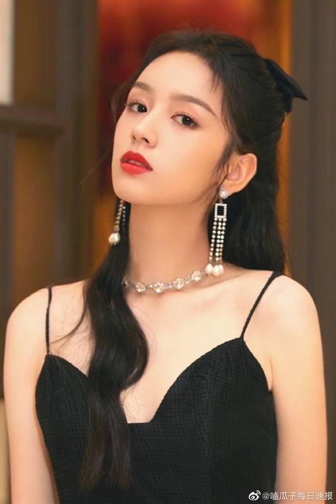 Nhan sắc Châu Dã và Trương Tịnh Nghi như sinh đôi-7