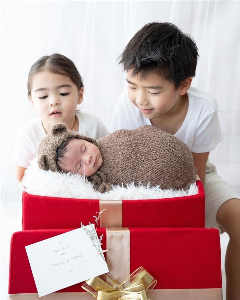 Cận cảnh 3 người con của MC Miss Grand ai cũng mê-14