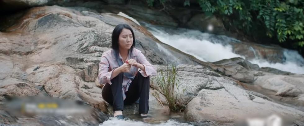 Phim hot VTV liên tiếp lộ sạn: Gái quê bầu 8 tháng bụng vẫn phẳng lì-2