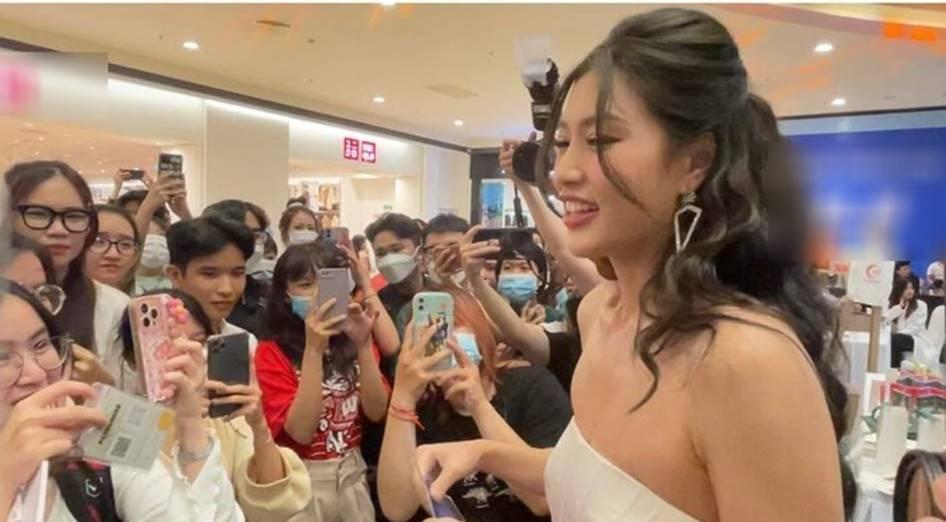 Hoa Hậu Đoàn Thiên Ân thuê fan 50 nghìn mỗi người để đi sự kiện cổ vũ?-1