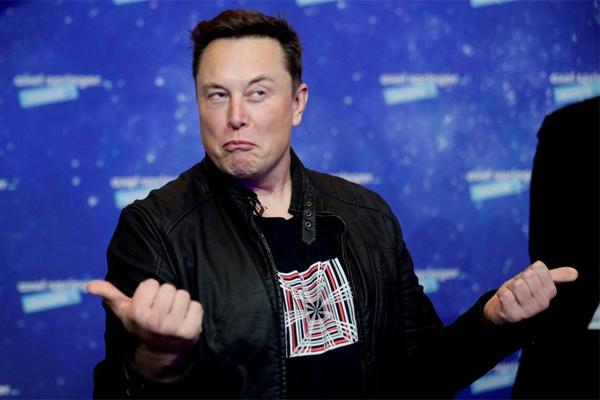 Vì sao Elon Musk gửi email cho nhân viên vào giờ trái khoáy-1