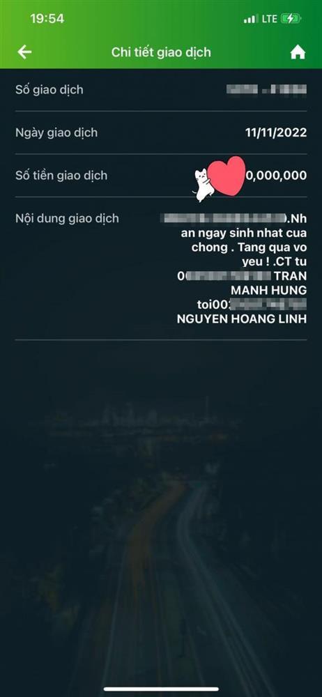 MC Hoàng Linh khoe chồng đạo diễn cho tiền, đếm số 0 chỉ biết ước-2