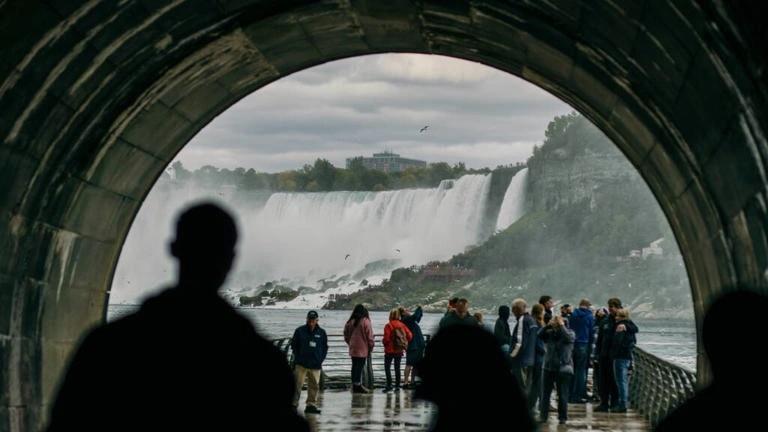 Đường hầm 115 tuổi ở thác Niagara mở cửa đón khách-1