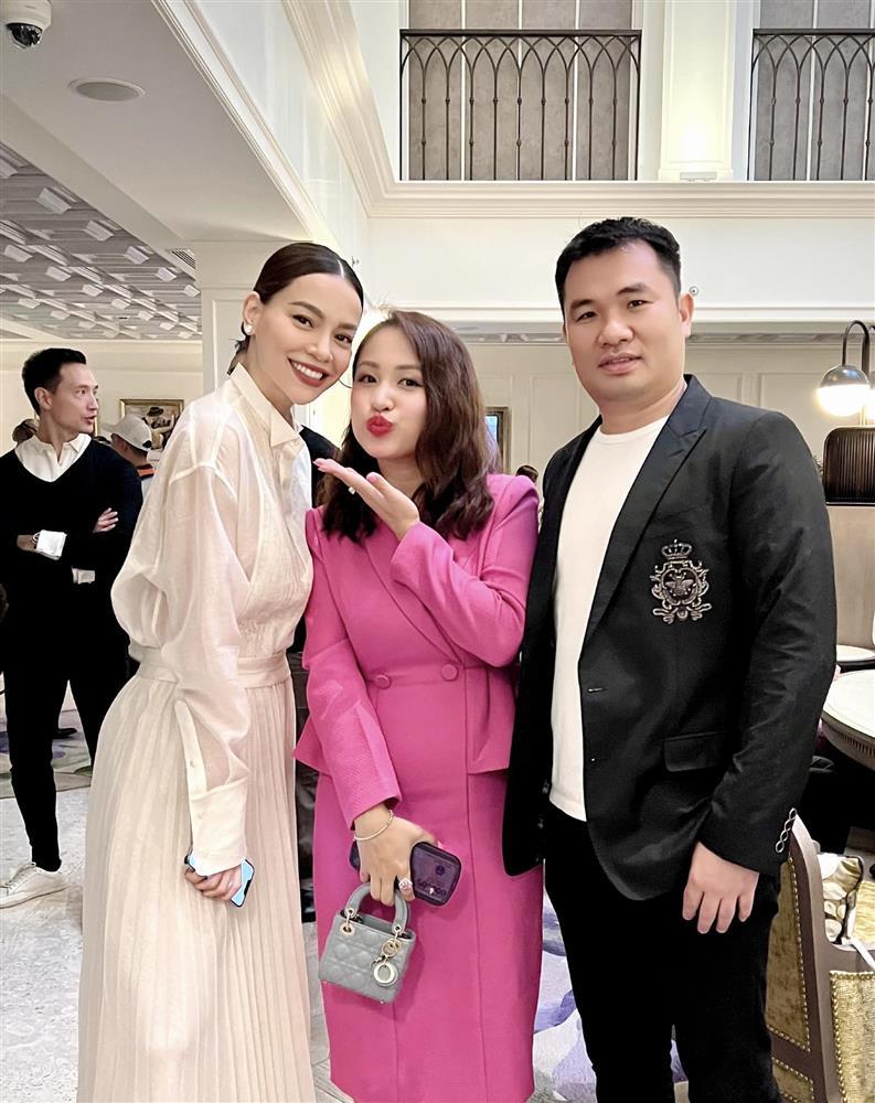 Vân Hugo đọ sắc Hồ Ngọc Hà, mẹ bỉm nào ấn tượng hơn?-2