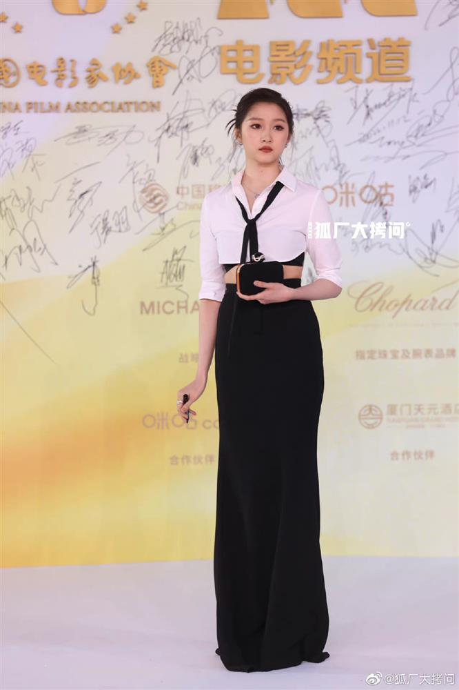 Quan Hiểu Đồng xuề xòa, Trần Nghiên Hy già dặn trên thảm đỏ-3