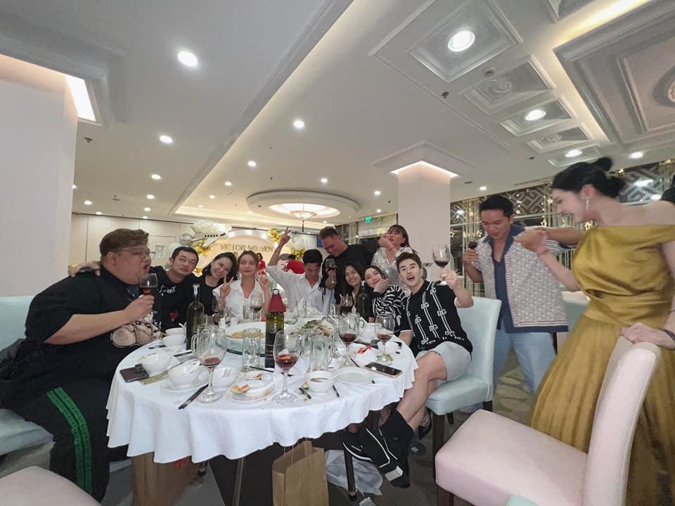 Bảo Thy say khướt ngày sinh nhật con, hé lộ thực đơn xịn xò-1