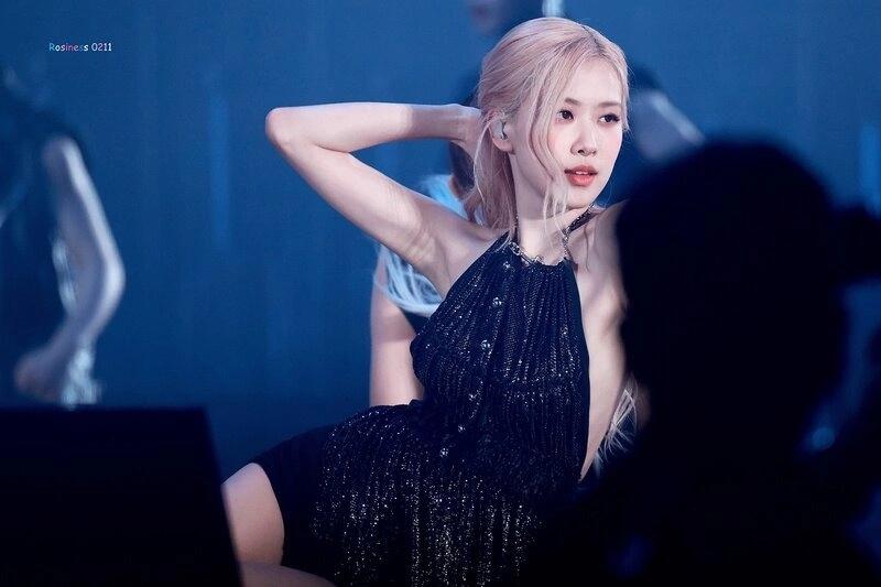 Rosé (BlackPink) gợi cảm ở tuổi 25-4