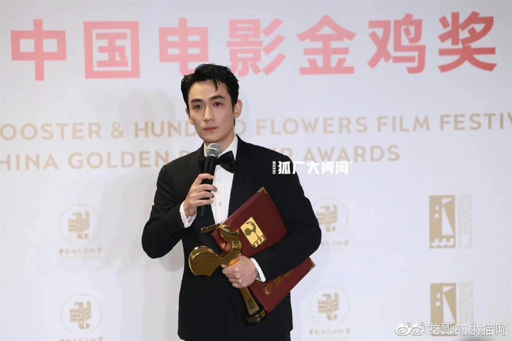 Chu Nhất Long loại ba ông hoàng phòng vé để trở thành Ảnh đế-3