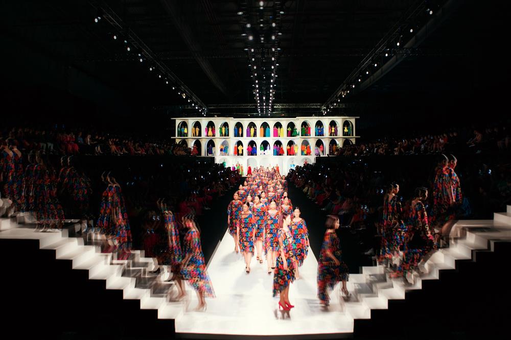 NTK Đỗ Mạnh Cường ghi dấu ấn khó phai trong show SIXDO F/W-2