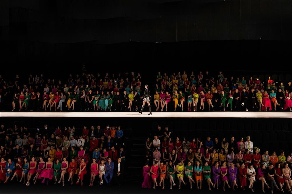 NTK Đỗ Mạnh Cường ghi dấu ấn khó phai trong show SIXDO F/W-5