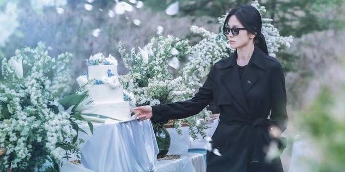 Song Hye Kyo liên tục bị chồng cũ gây áp lực-6