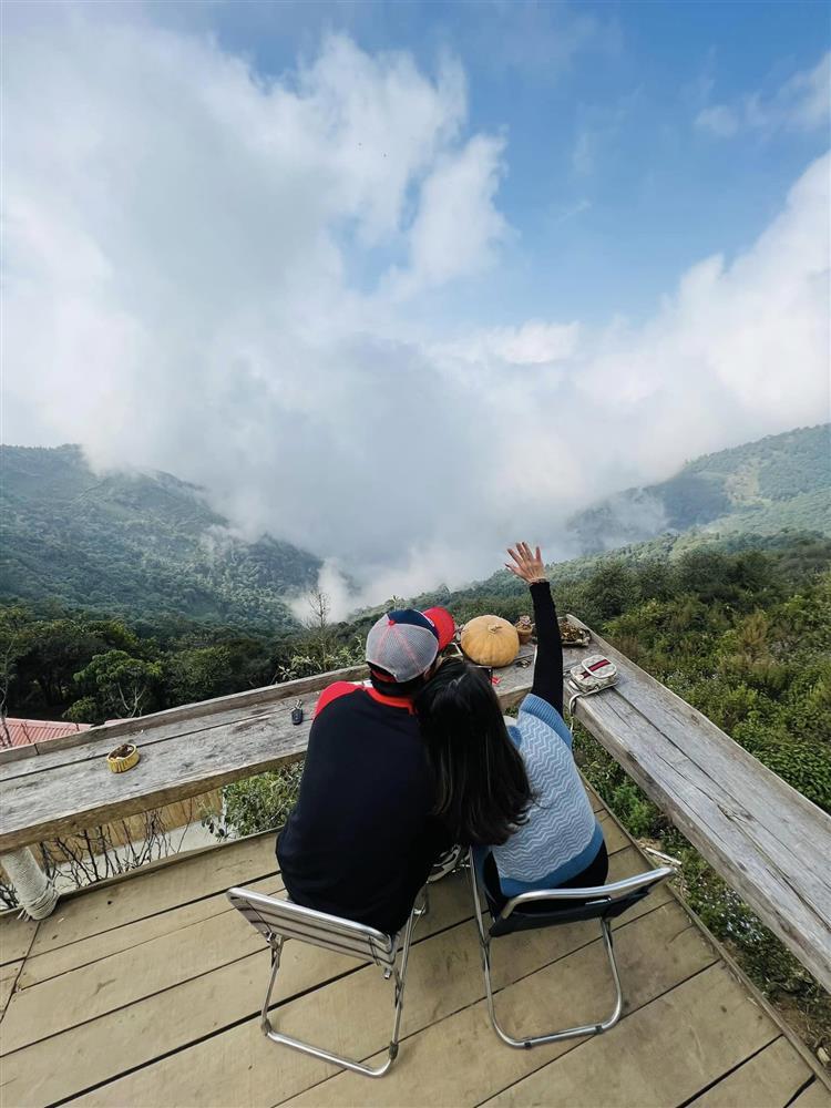 Hồng Đăng mừng sinh nhật vợ, netizen chú ý phòng uyên ương-1