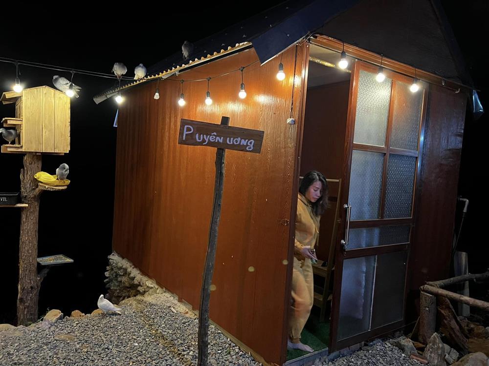 Hồng Đăng mừng sinh nhật vợ, netizen chú ý phòng uyên ương-3