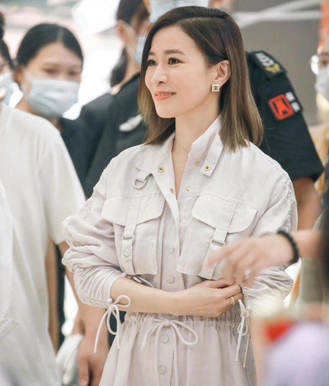 Cuộc sống độc thân ở tuổi 47 của Xa Thi Mạn-2