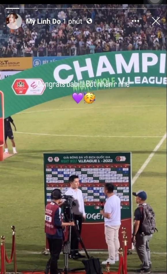 Đỗ Mỹ Linh và chồng đi xem bóng đá, cách gọi nửa kia gây chú ý-2