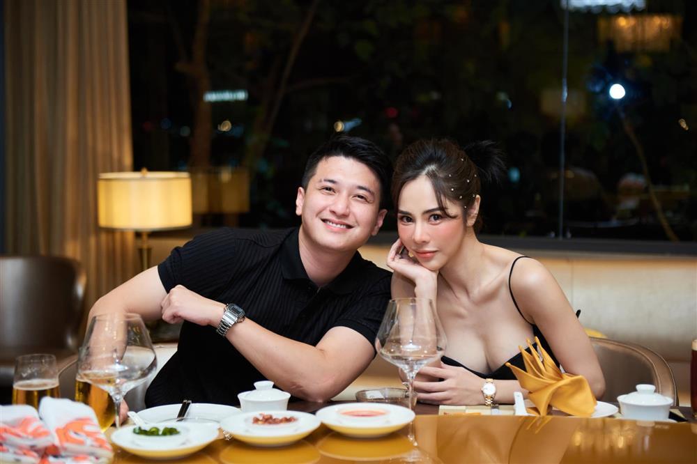 Bạn gái Huỳnh Anh tiếc hùi hụi nhan sắc thời chưa dao kéo-8