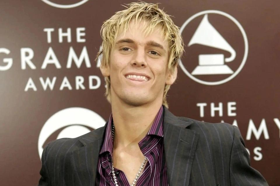 Hoãn phát hành hồi ký nhạy cảm của Aaron Carter-1