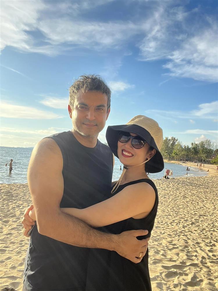 Võ Hạ Trâm ná thở khi con gái vạch áo mẹ dòm ngó-11