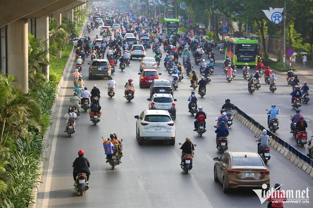 Phân làn đường Nguyễn Trãi bị lãng quên, xe cộ mạnh ai nấy đi-3