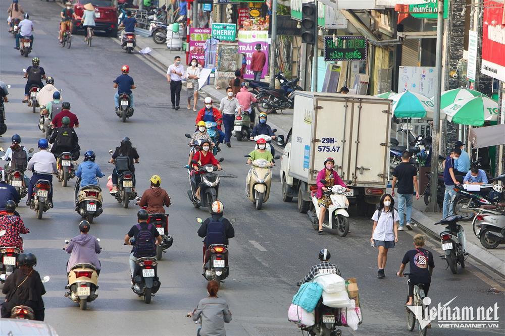 Phân làn đường Nguyễn Trãi bị lãng quên, xe cộ mạnh ai nấy đi-5