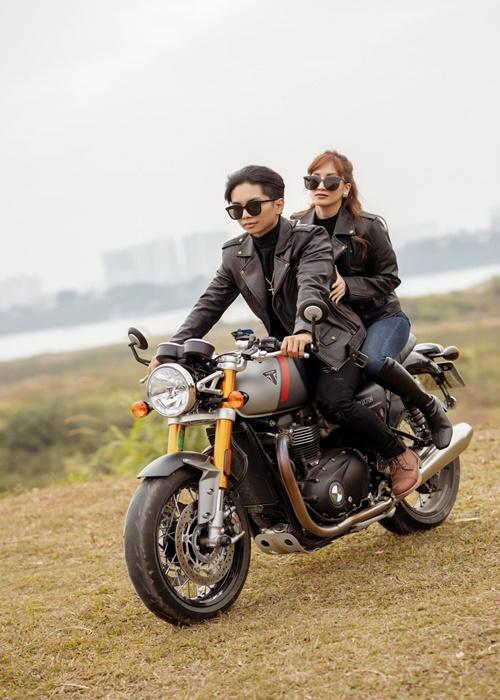 Thiệp mời của Khánh Thi - Phan Hiển đính kèm ảnh cưới tại Pháp-8