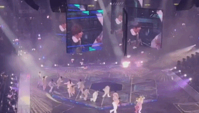 Vũ công bị màn hình 600 kg rơi trúng người không thể chữa khỏi-1