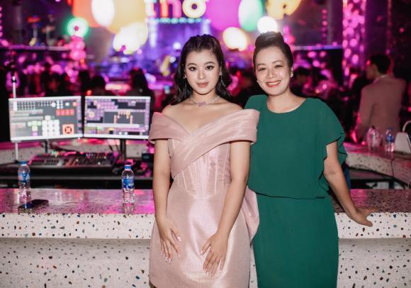 Con gái nghệ sĩ Chiều Xuân trổ mã ngày càng quyến rũ tuổi 18-1