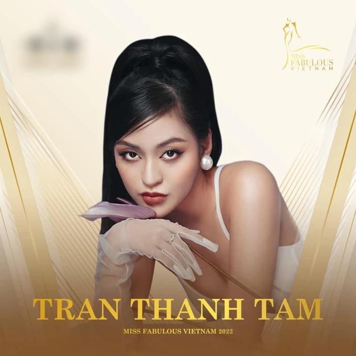 Hotgirl trứng rán Trần Thanh Tâm ra phố đi bộ kêu gọi ủng hộ thi hoa hậu-1