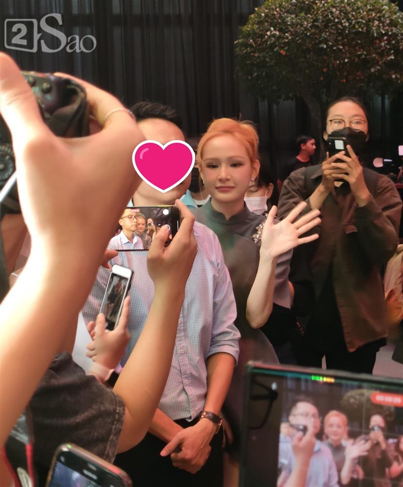 Hiền Hồ lần đầu đi sự kiện sau ồn ào, mặt sưng húp mệt mỏi-6