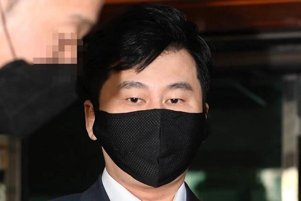Yang Hyun Suk đối diện án 3 năm tù giam-1