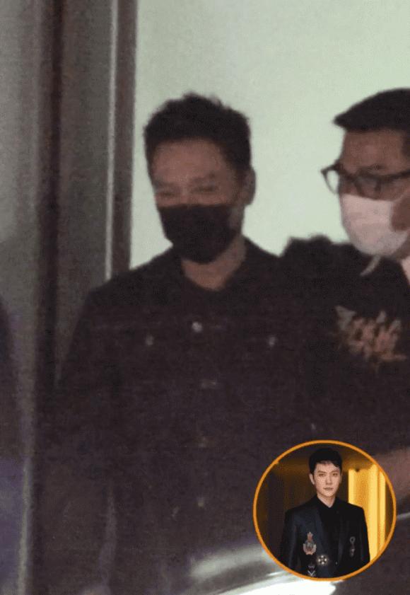 Phùng Thiệu Phong say khướt, nắm tay đạo diễn cầu xin tài nguyên-2