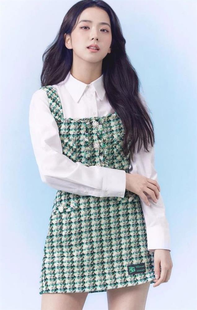 Chị em bỏ túi ngay 5 kiểu lên đồ chụp kỷ yếu đẹp mê ly-1