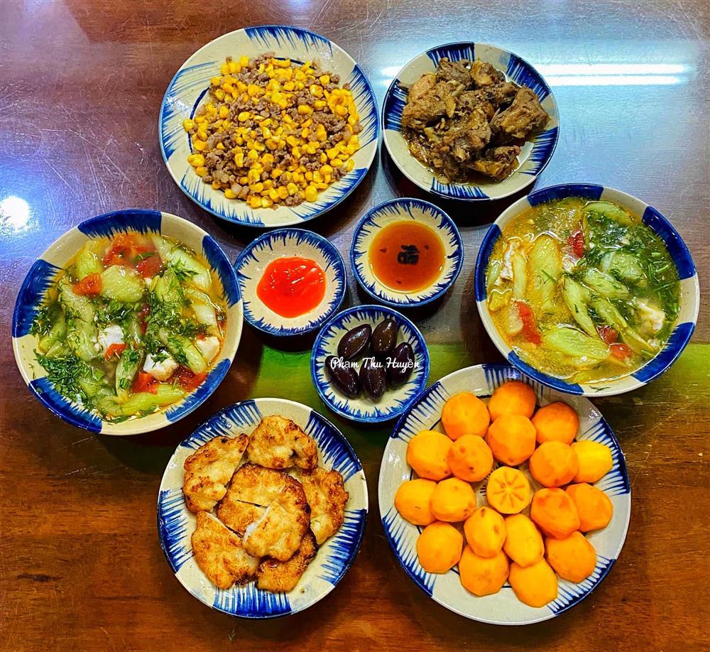 Loạt mâm cơm 6 người ăn no cái bụng, đã con mắt-5