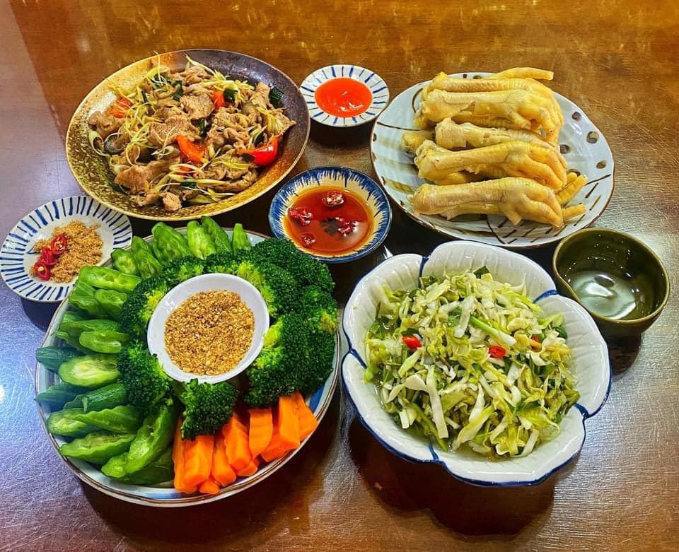 Loạt mâm cơm 6 người ăn no cái bụng, đã con mắt-9