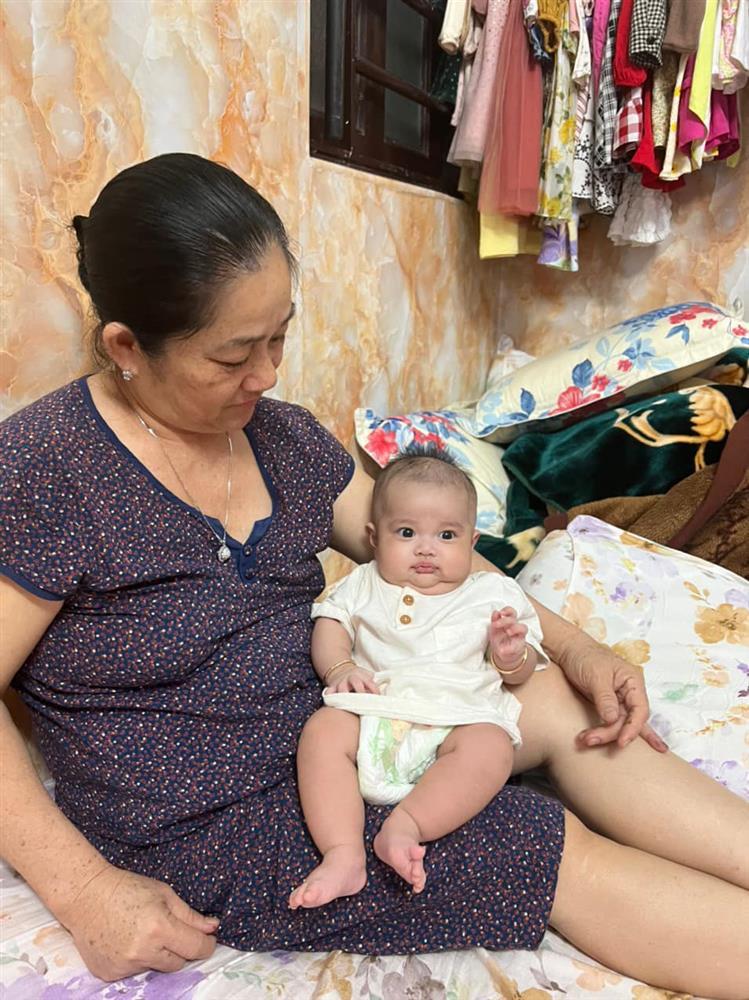 Vợ Lê Dương Bảo Lâm chứng minh 2 con như 2 giọt nước-2