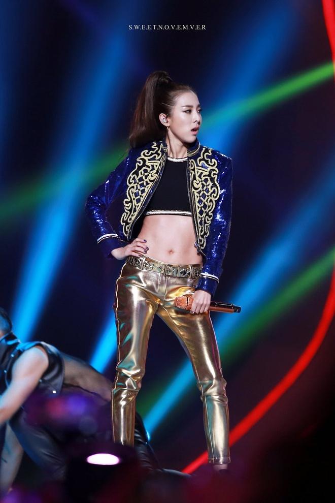 Dara (2NE1) bị nghi bơm ngực-2