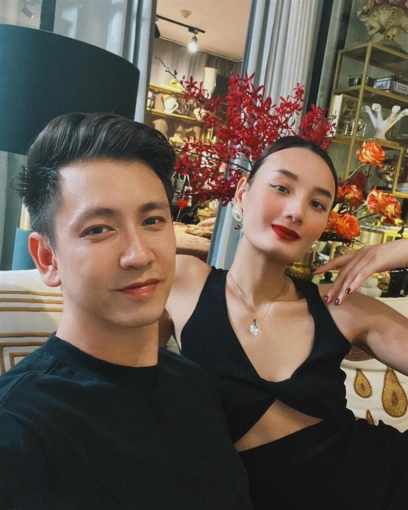 Tin showbiz Việt ngày 15/11: Lê Dương Bảo Lâm thích thú đôi môi quý tử-13