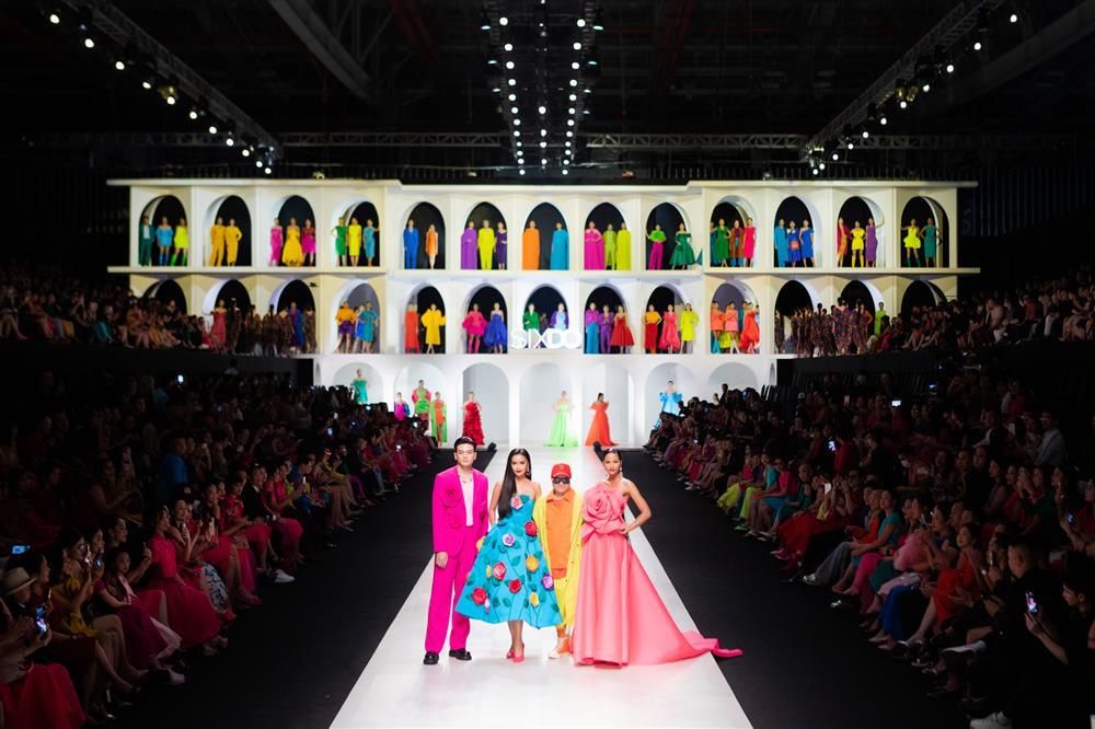 Sàn catwalk cao kỷ lục gần 10 mét của NTK Đỗ Mạnh Cường-2