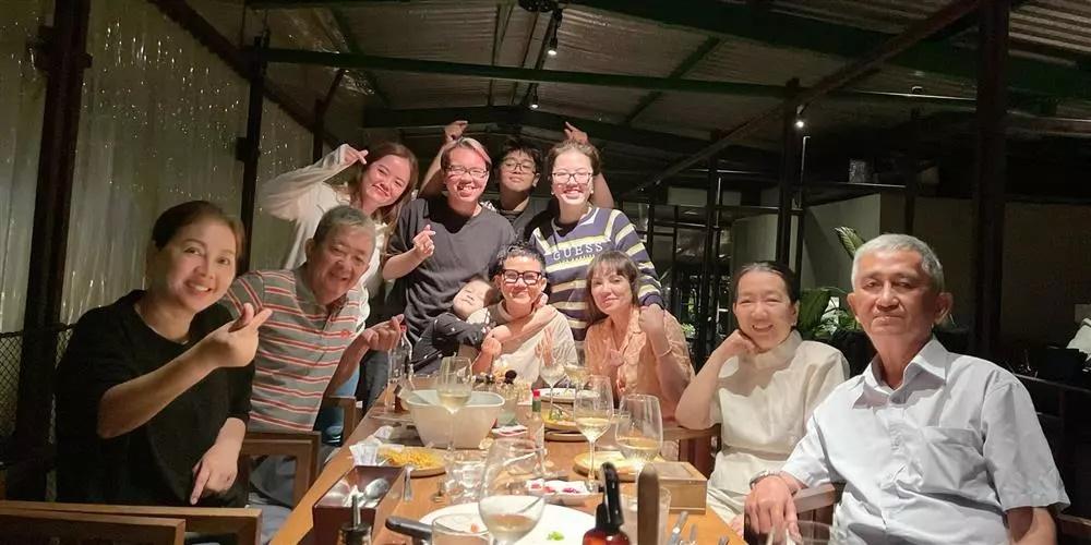 Thanh Hà như cô dâu khi đánh úp mừng sinh nhật Phương Uyên-5